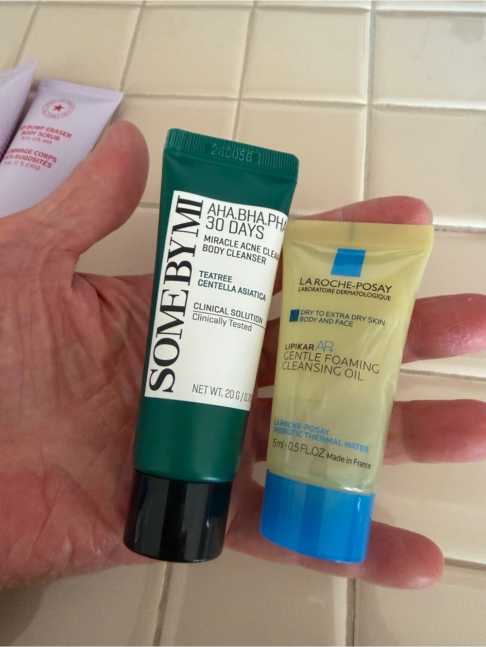 Bundle of body care items - travel sized - Picture 9 of 10